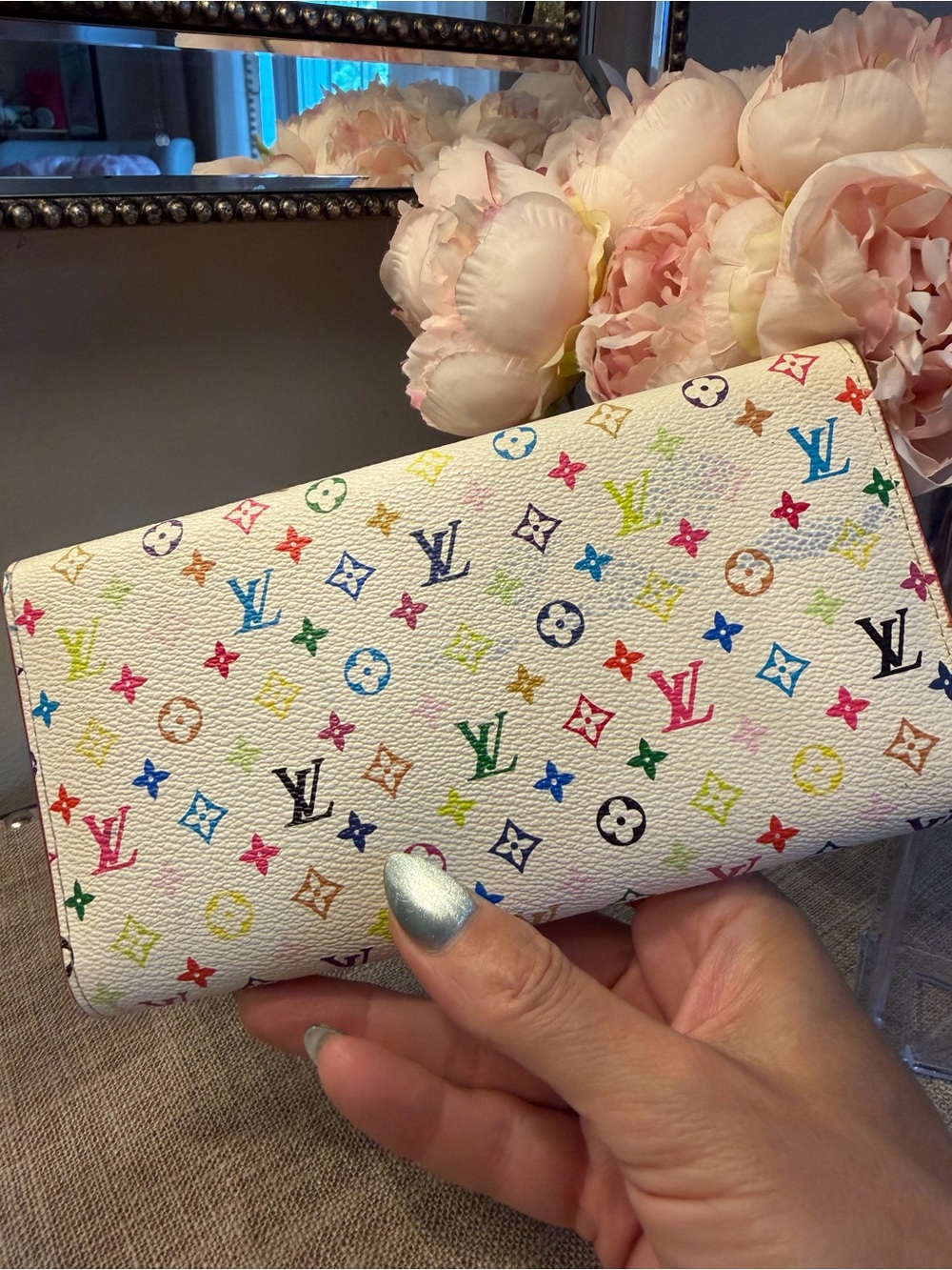 EUC Louis Vuitton + Murikami White Multicolor Monogram trifold snap Wallet - Picture 9 of 13
